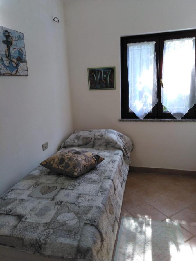 Villa Panoramica Immersa Nel Verde Porto Pino Luaran gambar