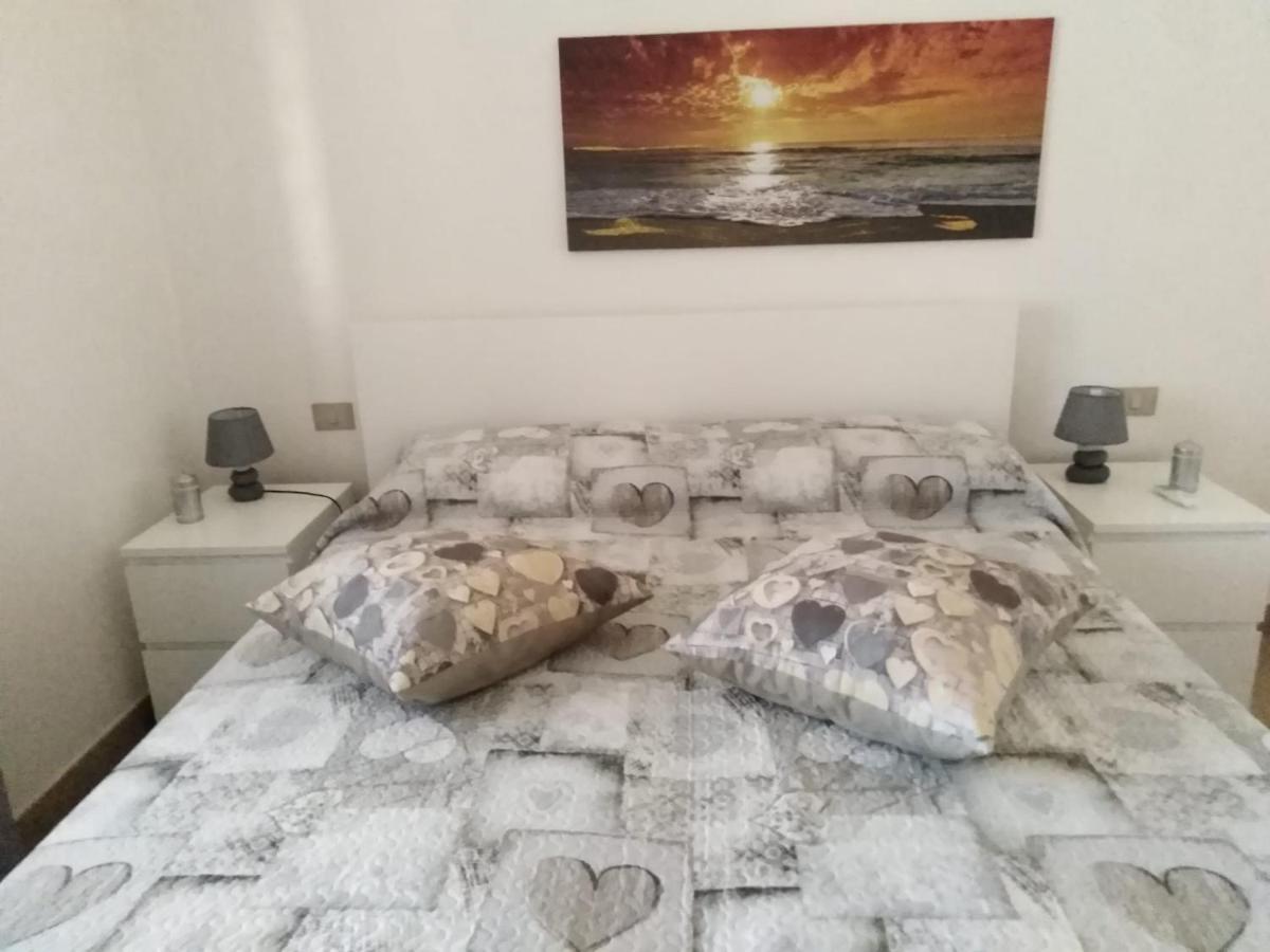 Villa Panoramica Immersa Nel Verde Porto Pino Luaran gambar